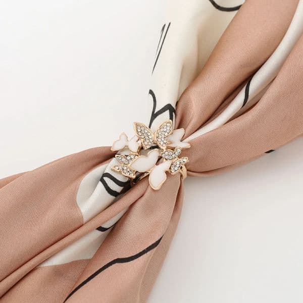 Pearl Brooches Fastener 2025 Silk Scarf Simple Crystal Brooches Shawl Ring Hijab Clip Scarves new Buckle Muslim Clothing Accessories 2023
