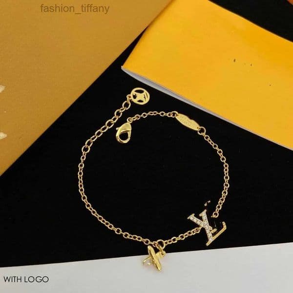 Designer Necklace Fashion Jewelry Pearl Wedding Diamond Gold Plated Platinum Letters Pendants Nec