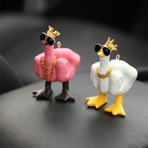 Mid-Finger Small Duck Sculpture Resin Duck Decorative Figurine 7.5cm Tabletop Duck Ornament for Home Garden Desk Decoration