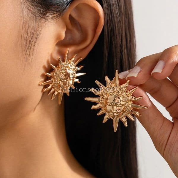 Unique Minimalist Sunflower Stud Earrings for Women 2025 Trend Vintage Geometric Piercing Earring New Year Jewelry Gift