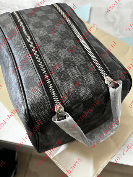 Luxurys Classic Double Zipper Men Women Travelling Toilet Bag Designer Wash Large Capacity Cosmetic Bags Toiletry Pouch Makeup Bags With Dust Bag luxury men lady