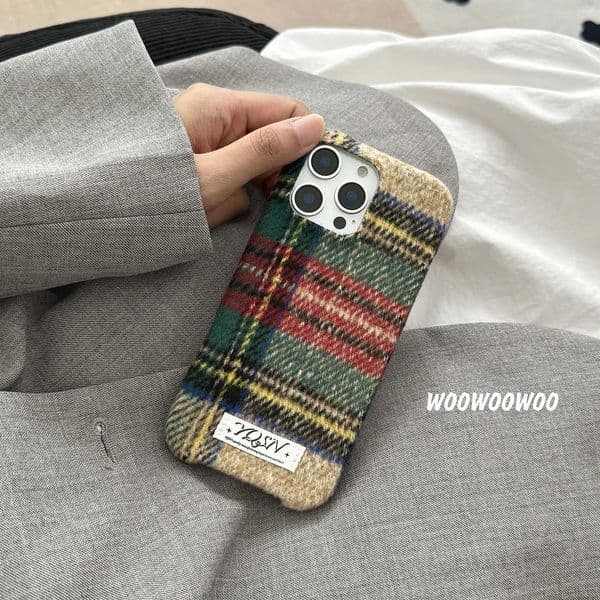 New Fashion Plush Phone Case Fabric Suitable for iPhone 16 15 14 13 Pro Max Fashion Shockproof Bumper Cover Funda Mesh Fur Phone Case M241209