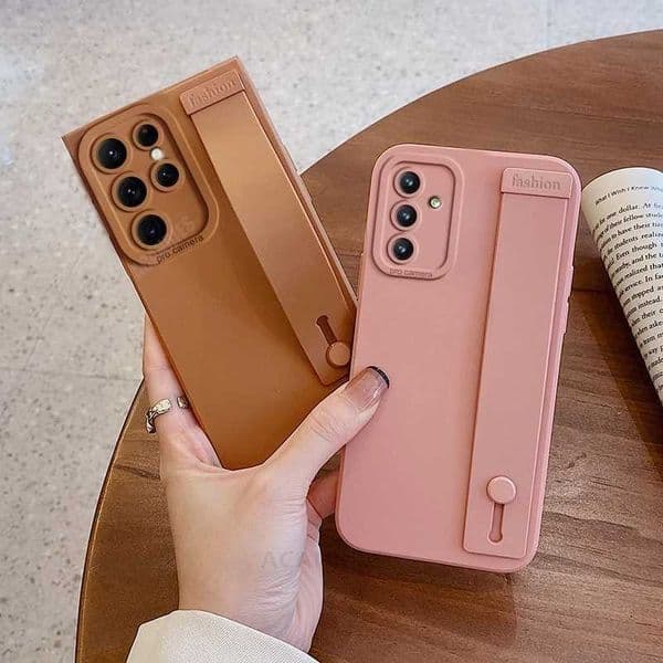New Arrival S24ultra S 24 23 22 Hand Strap Silicone Case Suitable for Galaxy S24 S23 S22 S21 Plus Super Wristband Bracket Cover S23fe Z241209
