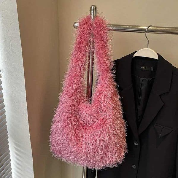 High Quality Super Popular Minimalist Plush Bag Winter New Fashion Versatile Underarm Shoulder Bag Niche Design Womens Plush Handbag T241210