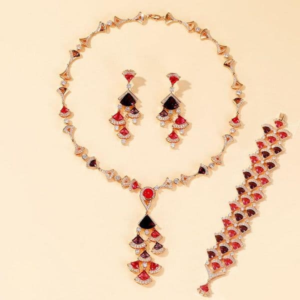 Designer Collection Fashion Necklace Stud Earrings Bracelet Women Lady Inlay Shining Colored Cubic Zircon Diamond Fan-Shaped Tassels Pendant Jewelry Sets