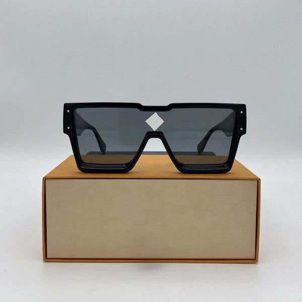 Fashion designer For Men Women Unisex Designer Goggle Beach Cyclone Sport Mask Sunglasses Black Millionaires Square Design UV400 With Box