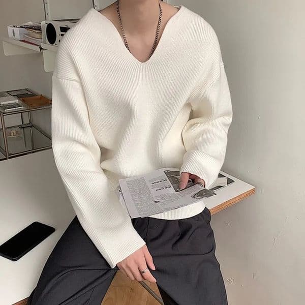 Mens lightweight knitted pullover sweater mens casual Vneck solid color long sleeved streetwear Korean autumn clothing 241213Z