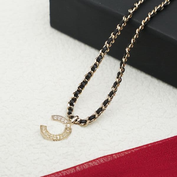 2026 Luxury quality charm Simple shape pendant necklace with diamond black genuine leather color design have stamp box in 18k gold plated PS6938