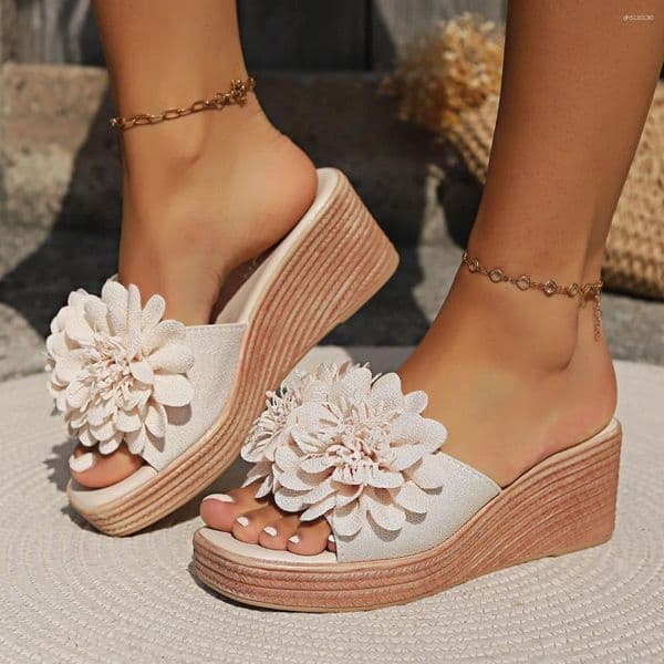 Slippers Peep Toe Shoes House Platform Big Size Flower Flock Slipers Women Shale Female Beach On A Wedge Low Slides 2024 Sabot H