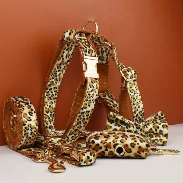 New Arrival Customized Designer Leopard Print on Brown Base Soft Cotton Dog Collar Leashes Harness Poo Bag Holder Animal 01XJ241230