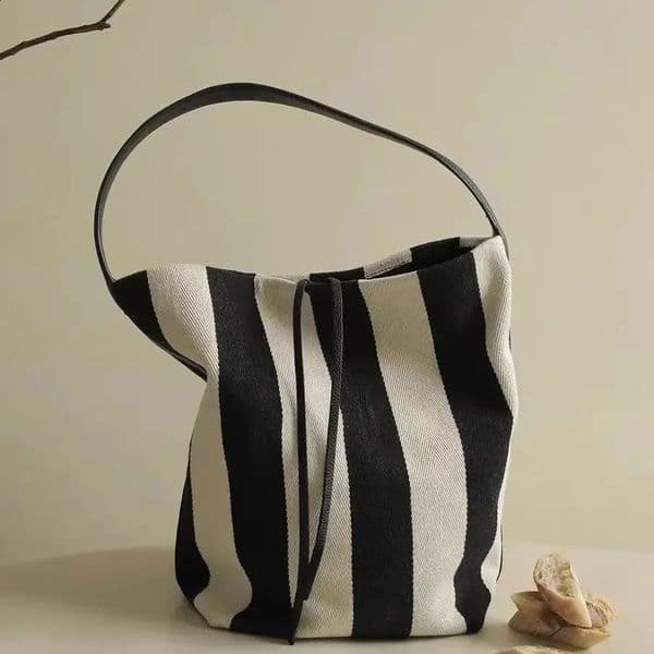 Womens Large Capacity Striped Canva Water Bucket Bag Single Shoulder Bag Soft Shape Versatile Style 240701