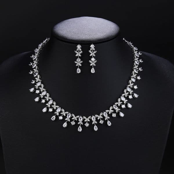 Elegant White Cubic Zirconia Bridal Jewelry Set Ladies Party Wedding Necklace And Earrings Set CN10492 240701