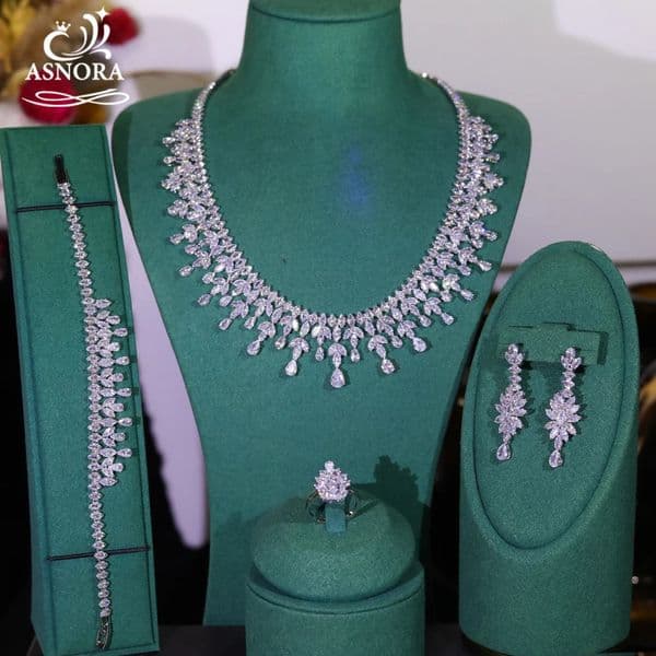 Graceful Leaf Tassel Zirconia Necklace Earring Accessories Engagement Party Womens Jewelry Sets Holiday Gifts 240701