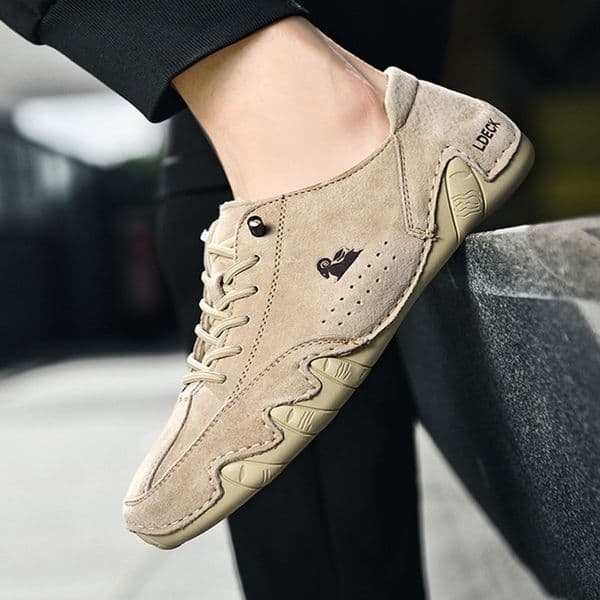 Leather Sneakers for Men: Casual Low-Top Comfort Shoes in Black/White 4 859e8