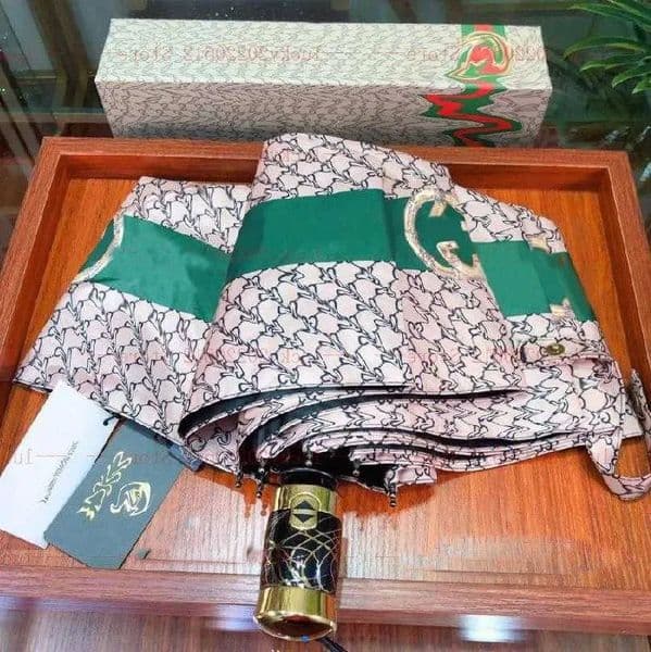 luxury designer brand umbrella G letter print Umbrella Lady Waterproof Windproof Sun Shade Travel Portable UV Protection Three-folding Umbrellas With Box thumbnail 2