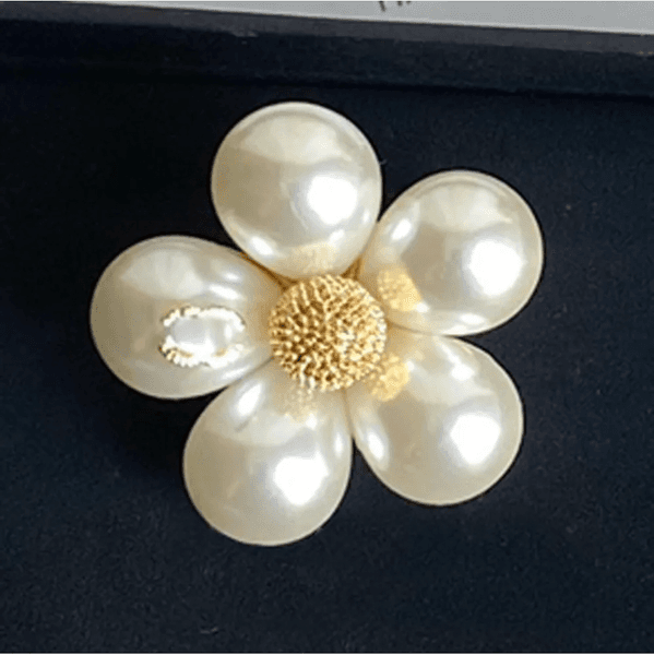 Designer Brooches Pins 18K Gold Plated Silver Brooch Pin Wedding Jewelry Gift Collar Pins Versatile Dress Pins Fashion Broochs Womens Wedding Gifts L260521