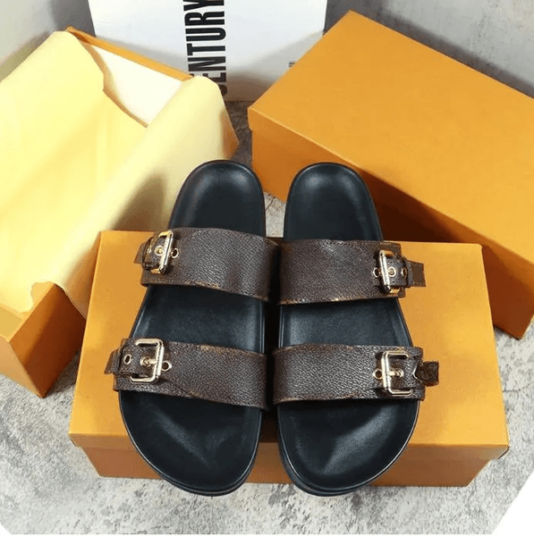 Designer Slippers Women's sandals Summer flats sexy leather platform sandals men's beach shoes Slippers