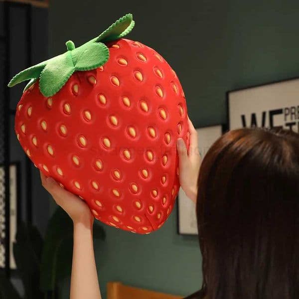 35cm Lifelike Fresh Strawberry Plush Toy Simulation Fruit Doll Kids Soft Sofa Pillow Cushion Lovely Childrens Birthday GiftsB270720