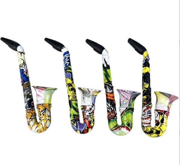 New Mini Metal Saxophone Smoking Pipes Novelty Zinc Tobacco Accessory Gift Pipe 95mm Length for Tobacco Dry Herb with Screen Filters
