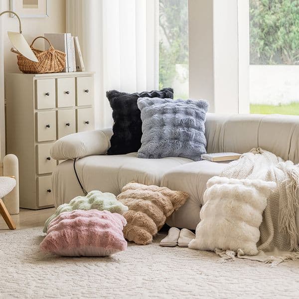 2026 Designer Pillows Decorative Throw Pillow Luxury Fashion Vintage Fleece Pillowcase Cover Case Covers Wool Pillowcases Sofa Home 18X18 Inches Pillow Case Fre