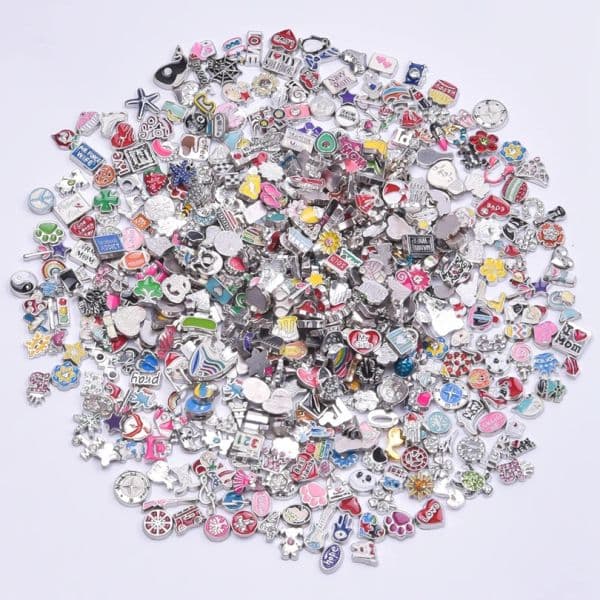 Luxury Designer Decor Wholesale 20/30Pcs More 1000 Styles room Mini Random Flower Sea Animal Words Cross Heart Floating Charms Fit Glass Loc