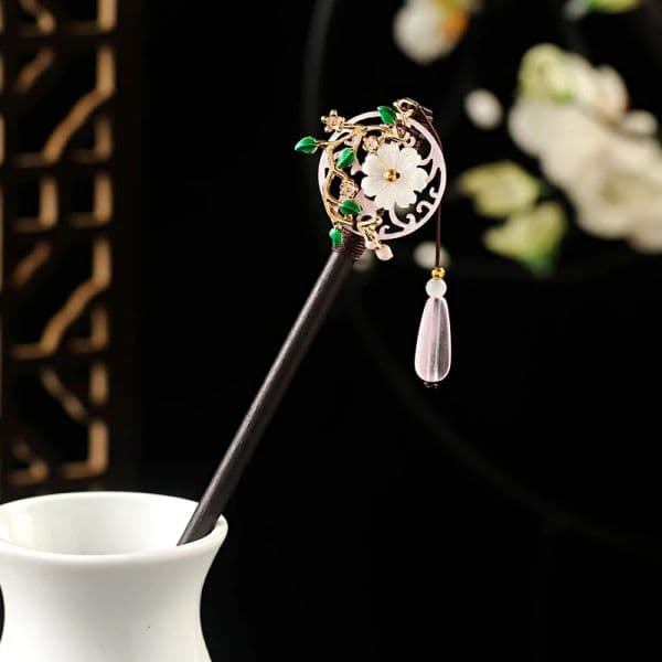 Vintage Wooden Hair Stick for Women Girls Chinese Style Wood Hairpin Tassel Elegant Hair Clip Hair Jewelry Accessories