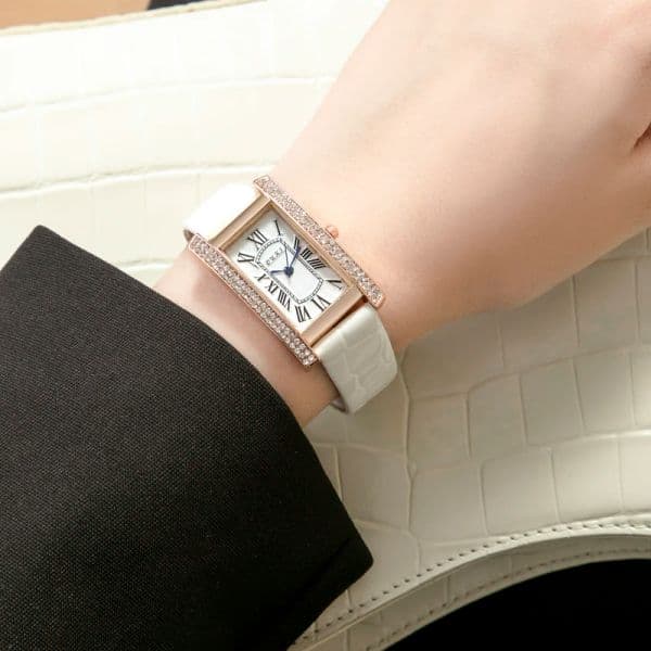 2024 Vintage Classic Luxury Design Diamond Women Watch Starry Square Simple And Stylish Roman Numeral Quartz Wristwatch