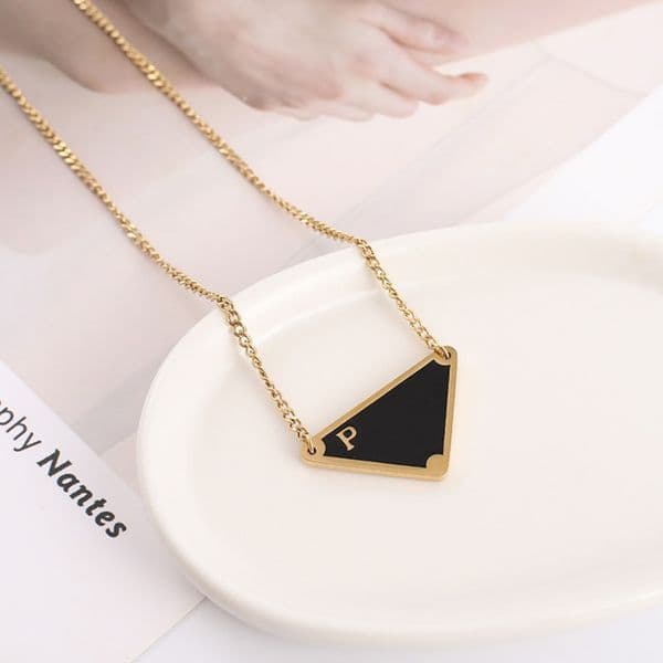 Designer necklace sailormoon womens designer jewelry whale Triangular letter friend gift fine plant jewelery hometown pass butterfly wolf mens jewlery