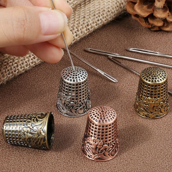 Vintage Thimble Embroidery Finger Protector Tailor DIY Craft Household Sewing Clothes Mending Tools Accessories Brass 2.5x1.5cm