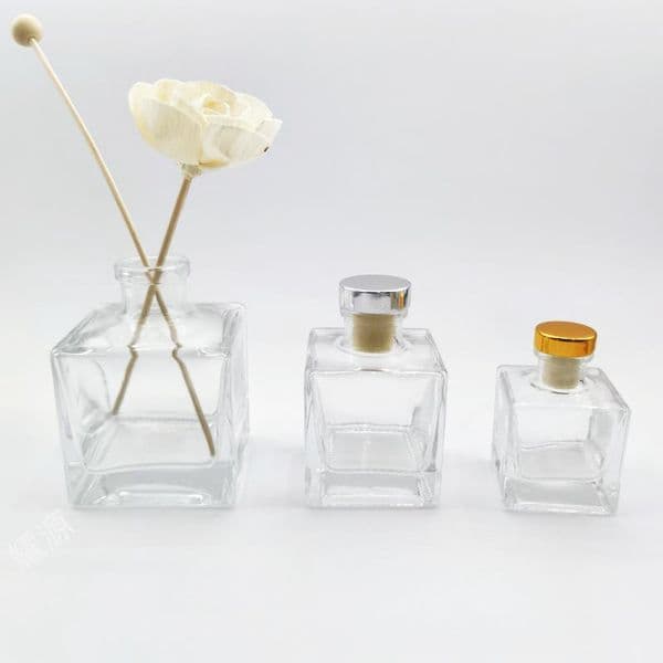 Reed diffuser glass bottle 50ml 100ml 200ml square luxury empty essential oil bottle for home diffuser with cap sea