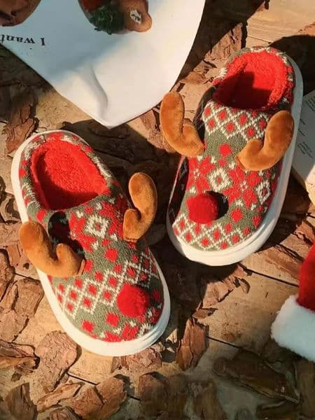 Warm and stylish home slider soft bottom womens Christmas reindeer winter indoor cartoon cotton slider 241113
