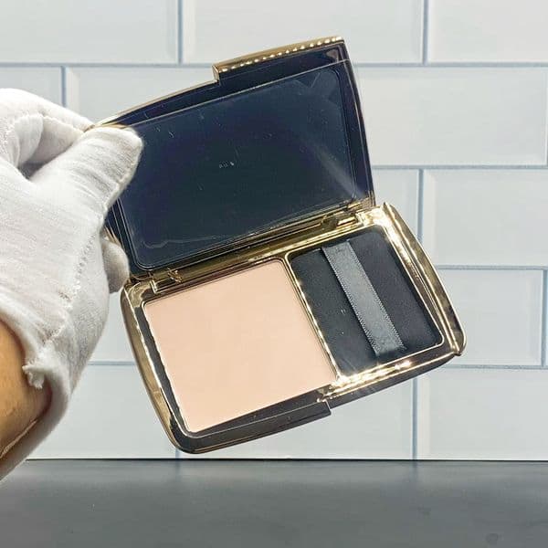 Top quality Brand pressed powder makeup Beauty foundation Mat Nature With powder puff and mirror Flawless Finish Micro Powder Face Cosmetics