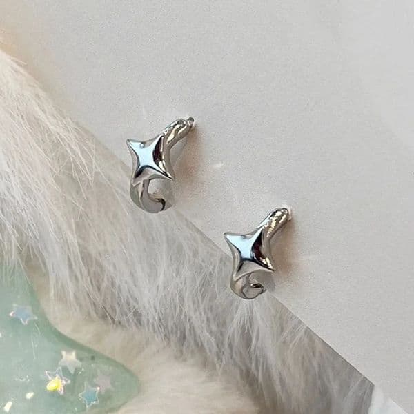 Trendy Fourpointed Star Hoop Earrings For Women Simple Asymmetric Silver Color Earring Aesthetic Jewelry Gifts 241114