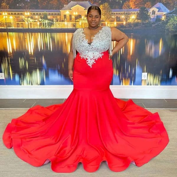 African Girls 2025 New Prom Dresses Plus Size Sexy V Neck Appliques Beads Lace Evening Gowns Special Ocn Robes