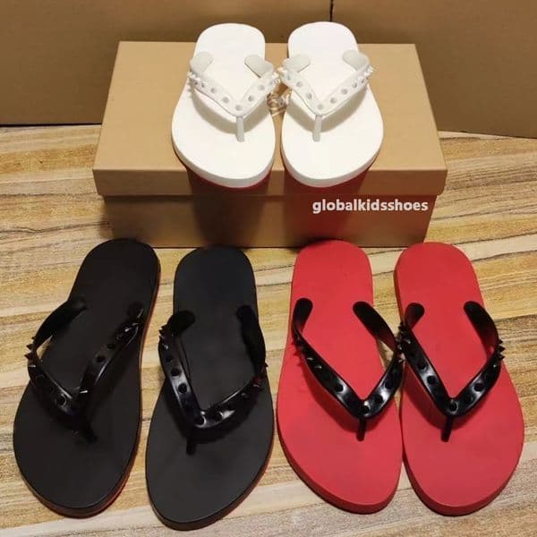 Designer Slippers Men Rivets Shoes Flat Slides Scuffs Slipper Mens Luxury Spiked Black Rubber Flip Flops Red Pool Fun Paris Summer Beach Sandals