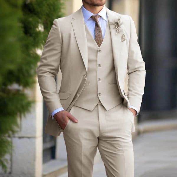 Beige Men Suit 3 Pieces Fashion Slim Fit Blazer Vest Pants Set Classic Formal Business Wedding Tuxedos for Men Casual Clothing 241119