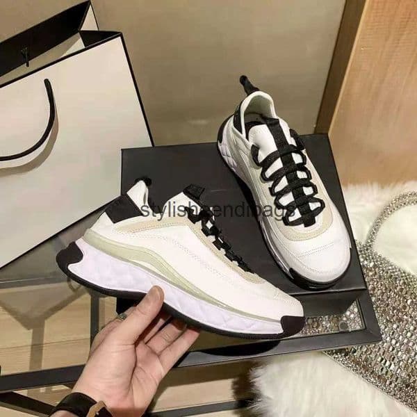 Casual Shoes Cowhide surface casual round toe mixed color thick sole comfortable breathable anti slip lace upper womens air cushion shoes H241126