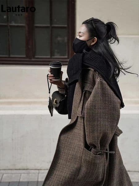 Lautaro Autumn Winter Long Loose Stylish Warm Plaid Wool Blends Coat Women Sashes er Runway European Fashion 241126