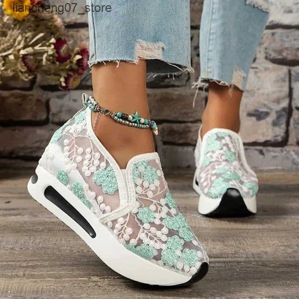 Casual Shoes Fashion Embroidery Loafers Shoes for Women 2023 Summer Breathable Mesh Platform Sneakers Woman Comfortable Slip On Casual Shoes J241127