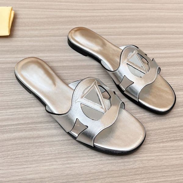 Fashion Womens Leather Solid Color Flat Slippers Summer Beach Shoes Block Heel Slides Classic Shoes