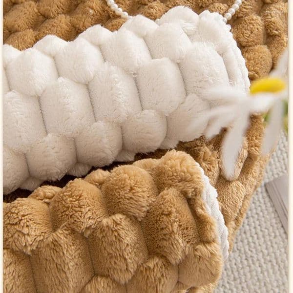 Luxury Designer Decor Chair Covers Thicken Plush Sofa Cushion Winter Warm Sofas Mat Towel Anti-Slip Universal Couch Pets h Kid Soft Blanket Living Room Free Sh 0
