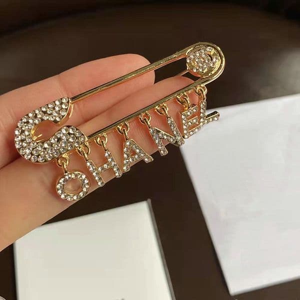 Letter Brand Designer Women Brooch Brooches Gold Plated Inlay Crystal Rhinestone Jewelry Men Broche Charm Pearl Pins Broches Unisex Wedding Party es s