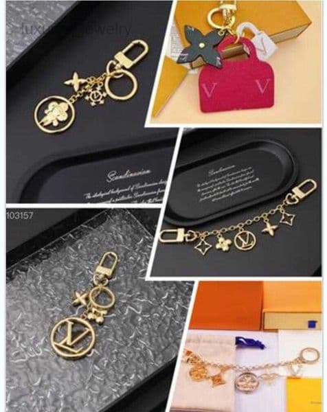 Luxury designer Keychain Alphabet Keychain Top Car Keychain Womens jewelry keychain Bag Pendant Exquisite gift