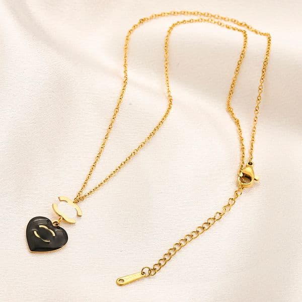 Fashion Designer Pendant Necklaces For Women Luxury Stainless Steel Necklace Highly Quality Choker Chains Jewelry Accessories 18K Plated Gold Girls Gift