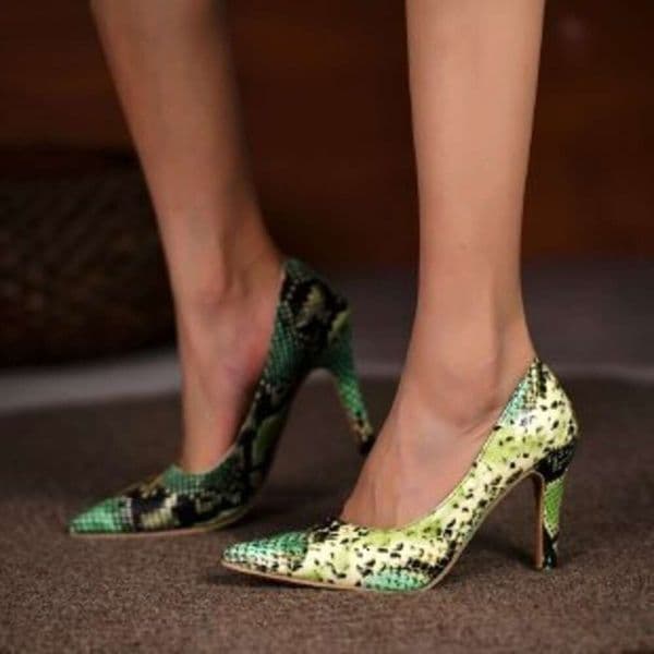 Large size high heeled women's shoes with snake pattern, pointed toe, slim heel, shallow mouth, sexy fashion single shoe for women