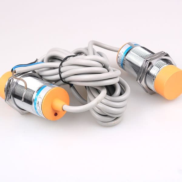 30mm Head Diameter Capacitance Proximity Sensor Switch LJC30A3-H-Z/BX 25mm Detective distance NPN NO 3-wire DC 6-36V