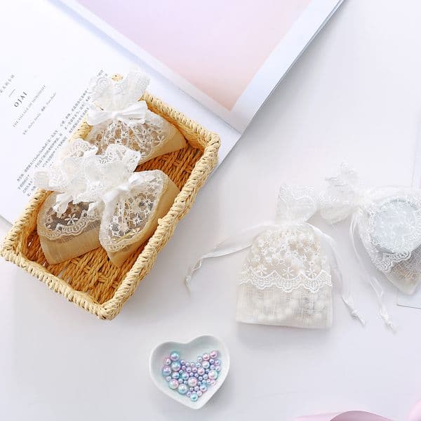 Wholesale 12Pcs Organza Pouch White Lace Drawstring Bag Jewelry Makeup Gifts Bags Christmas Candy Packings Gift B2 B2