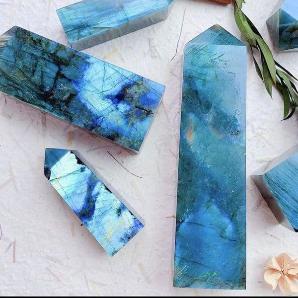 1pc Natural Labradorite Healing Crystal, Tetrahedral Wand, Single Point Crystal Tower, 4 Faceted Balancing Chakra Energy Stone,
