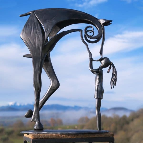 Kiss Horse Metal Iron Sculpture Horse Wings Statue Simple Metal Art Free Horse Decoration Metal Home Decoration Christmas Gift