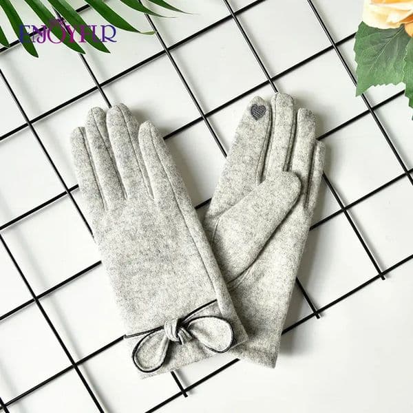 Enjoy autumn and winter womens wool knitted touch screen gloves fashionable and warm plush layer outdoor sports womens driving gloves 240921
